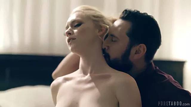 پستان کوچک بور, بلوند های ریزه, سینه بلوند, سینه کوچک, ممه, مو بور ریز ممه, نوک ممه