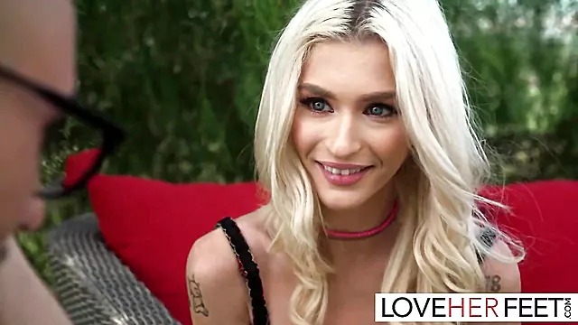 Babe Se Jebu, Plavuse Pusenje Kurca, Male Sise Plavusa, Jebanje Plavuse I Svrsavanjeusta