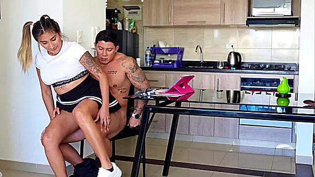 Latina Tetona, Nenas Caseras, Estrechas Con Penes Grandes, Coño Cremoso Y Mojado, Leche, Real Esposa