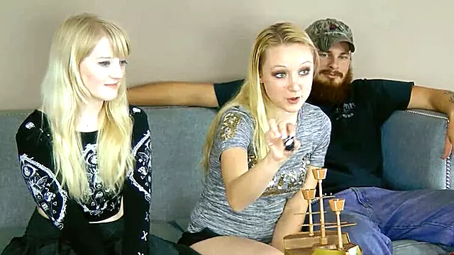 Babe Dobre Jebanje, Skidanje Babe, Babe Sa Mladima, Blonde Tinejderi, Grubo Lizanje Picke