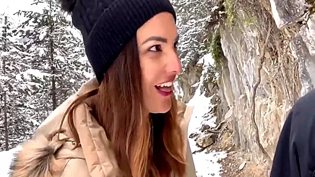 Amateur Abspritzen, Amateur Schlucken, Blowjob Abspritzen, Blowjob Mit Schlucken, Brünette Blowjob