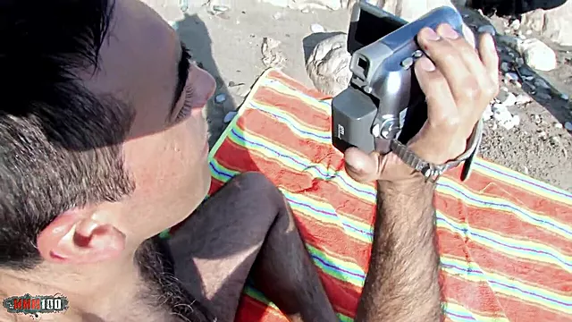 Beach Solo, Spansk Par, Finger I Fitta, Fitte, Vis Meg Fitta, Ser På Porno