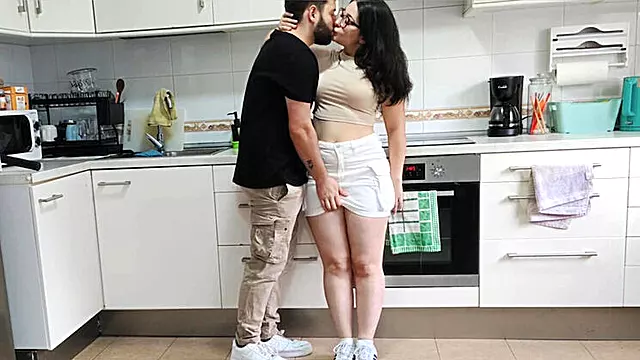 Selbstgedreht Amateur Titten, Echte Amateur Pärchen, Hinten Arsch, Brunette Titten, Brille