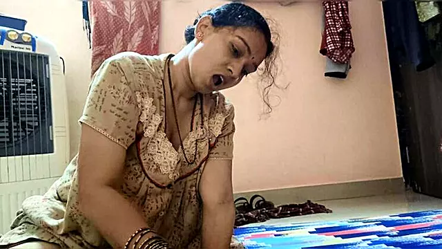Tamil Auntie, Hisap, Kolej, Tak Nak, Pertama Kali Lakukan, Orang India Kali Pertama, Malaysian Tamil