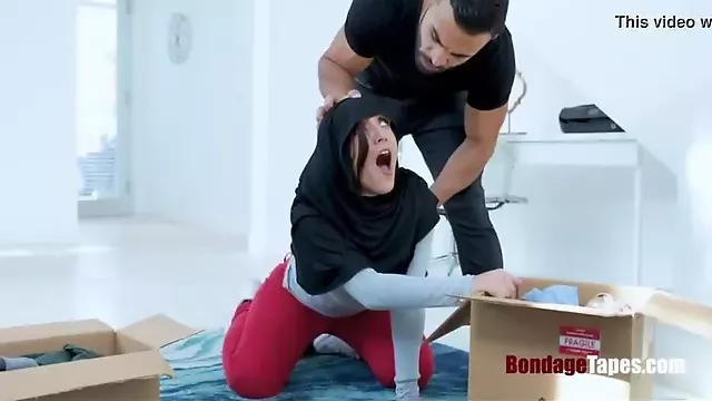 Arabe Peituda, Arabe Adoles, Peitinhos Pequeninos, Adolescente Peituda, Boquete Adolescente Com Mamas Grandes