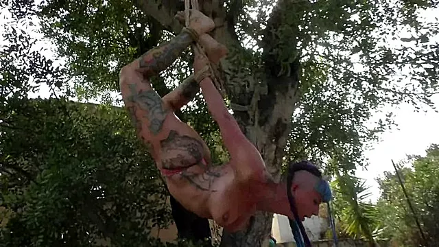 Ultra Suspension Extreme Bondage Challenge for Maya Homerton - Full Clip mp4 SD