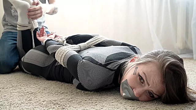 Bondage Fetisch, Klebeband Gefesselt, Nettle Bondage, Gefesselte Männer, Goodess Dominating