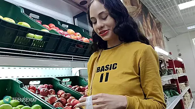 Djevojke Od 18 Godina, 18 Godina, 18 Godina Tineđerca Se Sexsaju, Nevine Tinejdzerke, Moja Devojka I Stranac