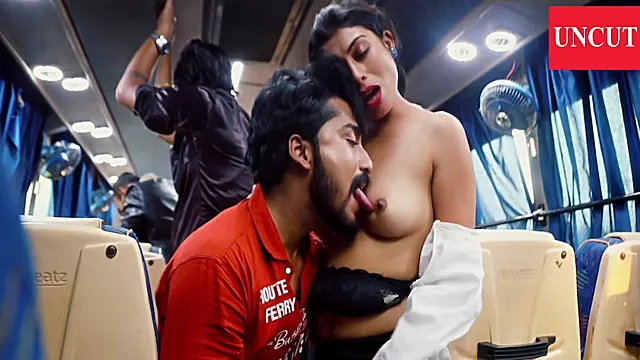 First On Net -love In Moving Bus 5 Uncut