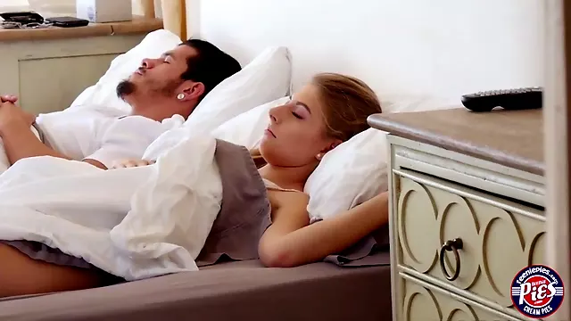 Pusenje Kurca Babe, Babe Sa Mladima, Babe Plavuše, Plavuša Puši Kurac, Kaubojke Plavuse, Plavuša Jaše