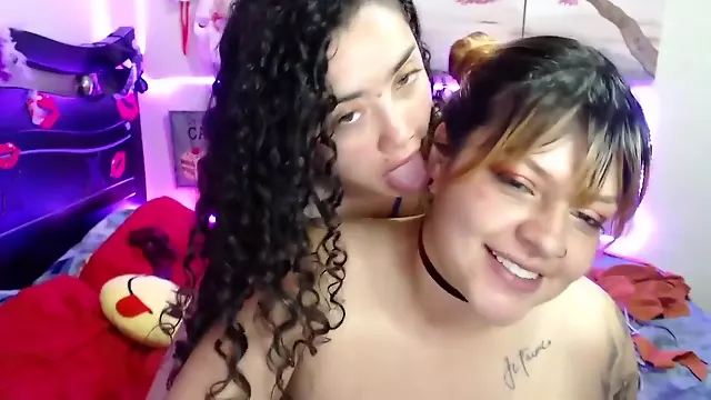 Morena Tetona, Adolecente Amateur Latina, Teen Lactancia, Tetas Morenas, Tetonas Reales, Tetas Enormes