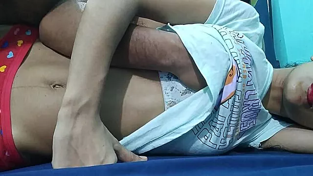 Großer Schwanz, Zu Eng Für Big Dick, Kotzen, Desii Teen, Bekommt Die Muschi Geleckt, Teens Hart Gefickt
