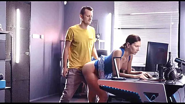 Sucking For A Cumshot, Eka Kerta Suihinotto