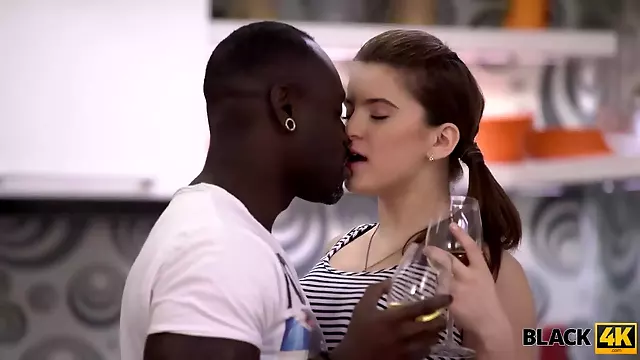 Big Black Cock In Tiener, Tiener Krijgt Grote Lul, Reus Grote Lul Pik, Grote Blanke Pik