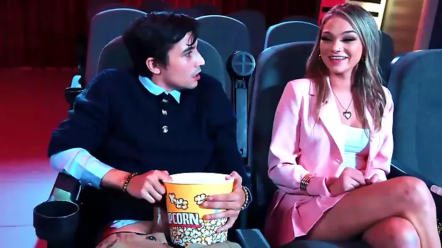Prirodni Prsa Na Verejnosti, Velké Kozy, Velkej Výstřik, Velký Prsa Na Koni Péro, Maly Penis Vystrik