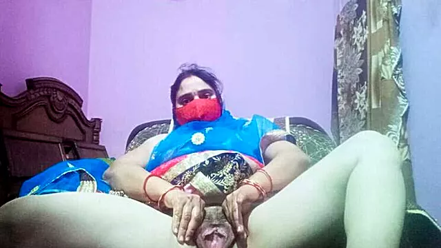 Gujarati Bhabhi in Lehanga Choli Fingering Her Hairy Pussy - Sexy Gunjan