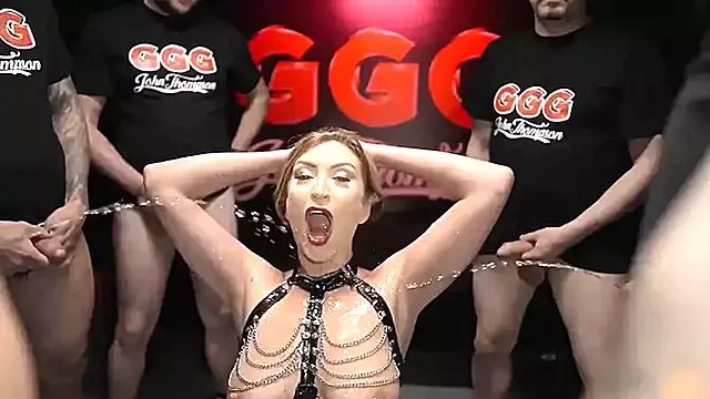 Mamada Y Corrida En La Boca, Bukkake Meada, Orgia Teens, Gangbang Orinar, Jovencita Interracial