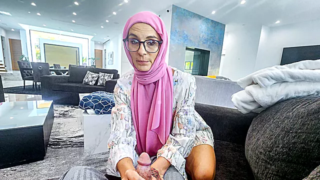 ساک زدن عرب, داگی عرب, خودارضایی عربی, میلف عرب, حالت سگی منی ریخته, منی پاش خودارضایی, میلف داگی استایل