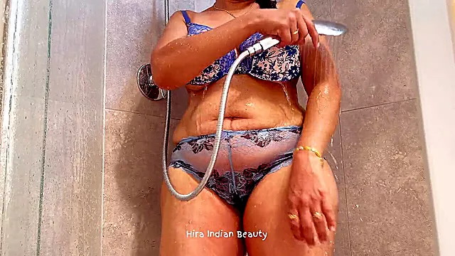 Amatori Mamici, Babe Stau In Ciloti, Sani Perfecti, Soția Club, Picioare, Mamici Picioare, Indieni Supt Chiloti