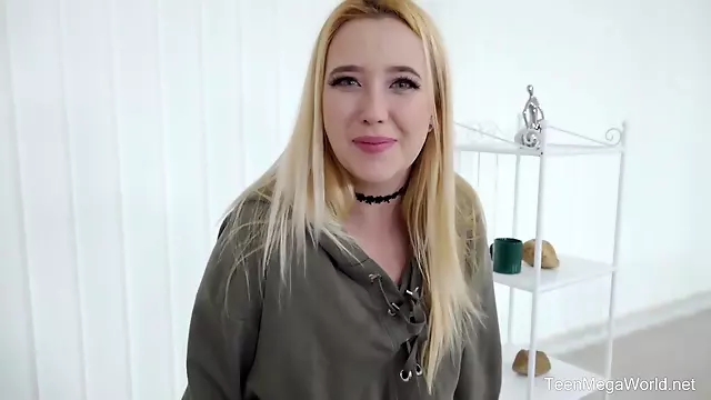 ریز ممه با کون گنده, بلوند پستون گنده, پستان کوچک بور, جوان بلوند, کون بلوند کم سن, نوک ممه