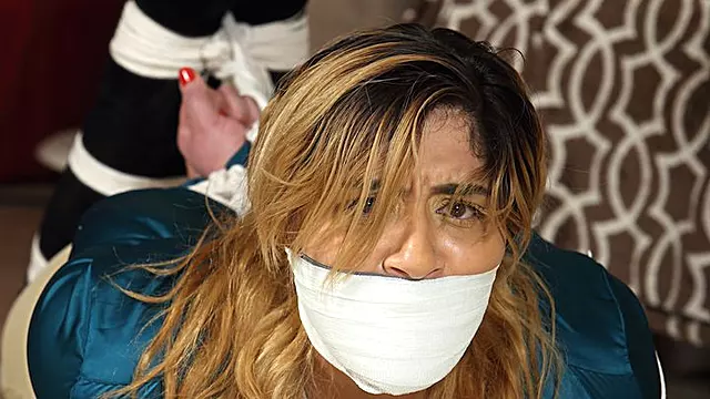 Perbudakan Sex Di Kelas, Di Ikat Tali, Diikat Kuat, Wanita Diikat, Mulut Disumpal, Wanita, Tampilkan