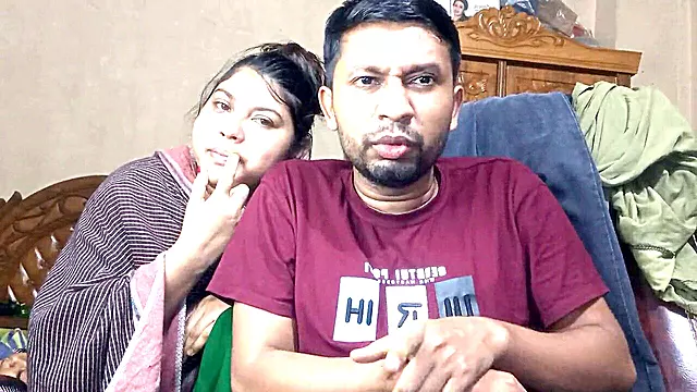 Famous desi bhabhi Jaanvi gets nailed by her friend while her cuckold hubby watches in the hotel room