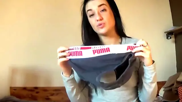 angie farts on boyfriend panty