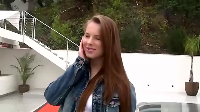 Blond Kleine Tieten, Dogging Blond, Tiener Tieten, Buiten Blond, Blond Met Tieten, Tiener Doggy