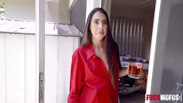 حلق عمیق اماتور, جوان کیر بزرگ, سه نفره کیر بزرگ, خودارضایی سینه گنده, ساک زدن سینه, مو بلند