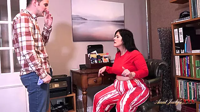 Tetas Grandes Follada Por Culo, Tetonas Hardcore, Tetona Oficina, Latinas Tetonas Masturbándose