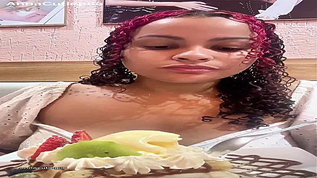 Amater Homemade, Amatérka Solo, Krásky Solo, Velké Zadky Černošek, Břicho Tlustá, Obrovske Zadky