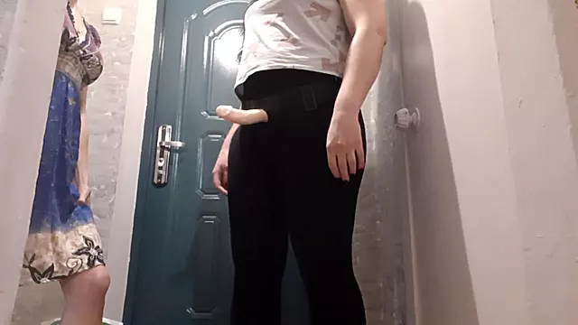 Amateur Trio, Amateur Lesbisch, Amateur Billenkoek, Lesbisch, Amateurtje, Lesbisch Strapon, Russische Lesbo