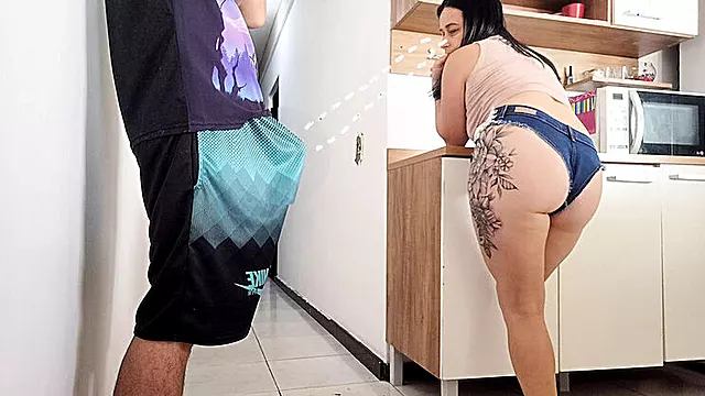Cuckold Amatoriale, Tradimenti Casalinga, Tradimento La Moglie Del Mio Migliore Amico
