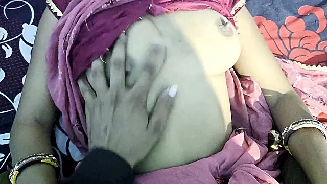 Indian bhabhi goes all out with hard fucking
