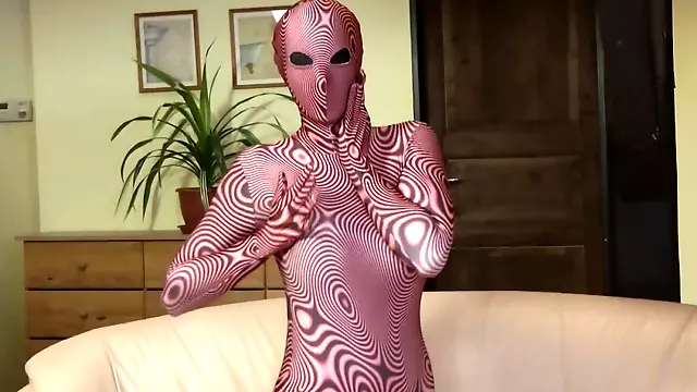 Zentai Strip Of Anna - Watch4Fetish