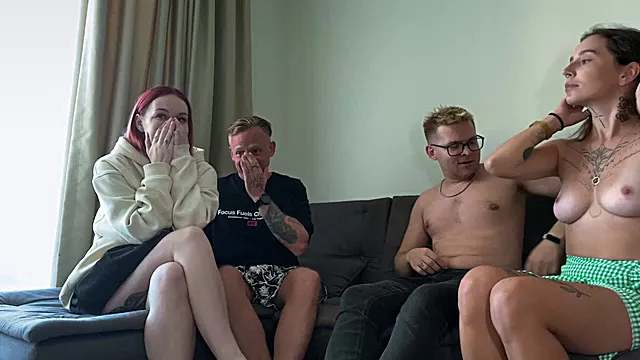 Tettona Casalingo, Mogli Tettone, Cuckold Prima Volta, Moglie Condivisa Cucklod, Prima Volta Moglie