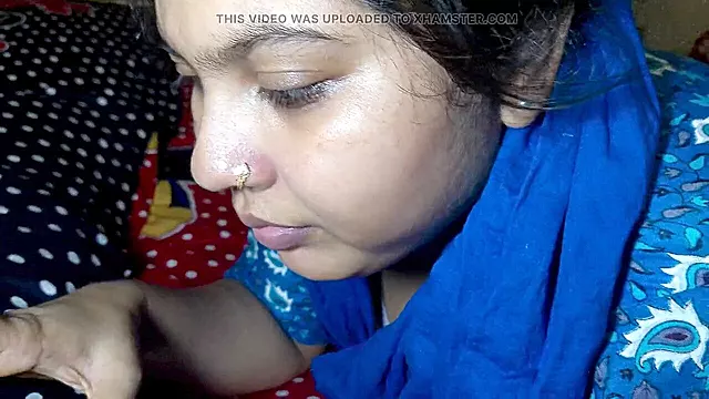 Funny wife sharing moments with Desi girls in the village