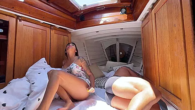 Teen Amateur, Fighe Grandi, Vestiti Attillati, Prima Volta Con Un Altro, Donne Mature Prima Volta