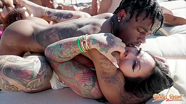 Sex Mellem Racer Asian Gangbang, Asiat Interracial, Rødhåret Store Bryster, Blowjob Patter