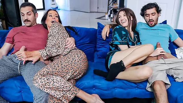 Velky Penis Anal, Výstřik Na Kozy, Sexy Leginy, Orál, Milf Prdel, Zadecky, Malinký Prsa, Milf Nohy
