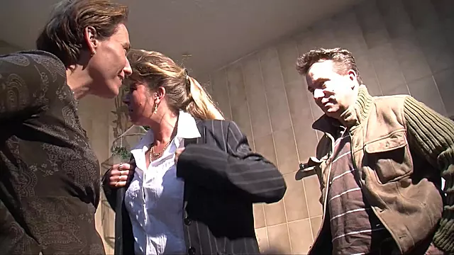 Dicke Titten Blowjob, Reife Frauen Große Brüste Dreier, Kotzen, Blowjob Titten, Deutsche Compilation