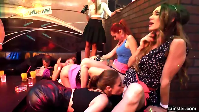 Public group sex party pussy licking