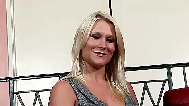Foto Babes Hard, Milf Bionde, Pompino Con Sborrata, Pompino Profondo, Pompino Con Orgasmo
