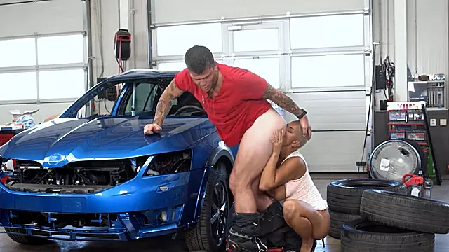 Short hair hottie eating this mechanic's sweaty asshole