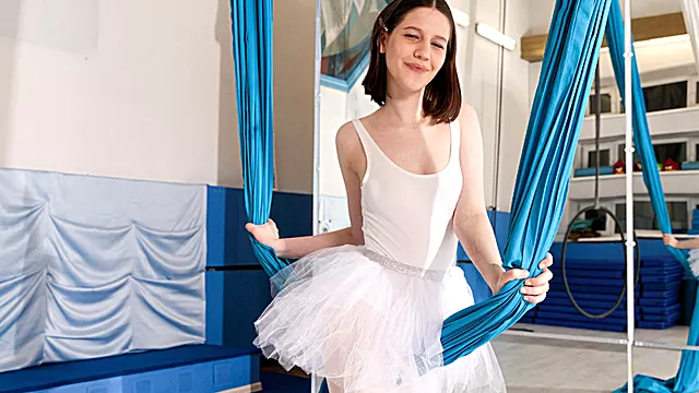 18ปีช่วยตัวเอง, ช่วยตัวเอง ผิวน้ําตาล, ยุโรปโชเดี่ยว, ยุโรป วัยรุ่น, โชว์เดี่ยว ช่วยตัวเอง