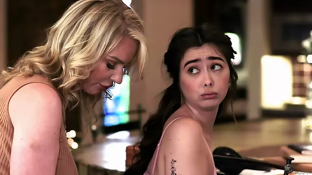 Lesbičky Prst V Zadku, Milki Lesby, Masturbace Krásky, Lízání Obličej, Dlouhé Filmy A Videa