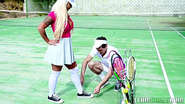 เย็ดหีเย็ดตูด, เลียก้น, วัยรุ่นเย็ดตูด, เย็ดตูดขาว, เย็ดตูด ฟิตมาก, นิววิด เอากลางแจ้ง ผมน้ําตาลเข้ม