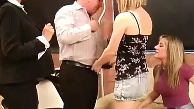 Wali Konia Do Wytrysku Nasienia, Milf, Mamuśki Gang Bang, Gorące Mamuśki, I Will Make You Cum