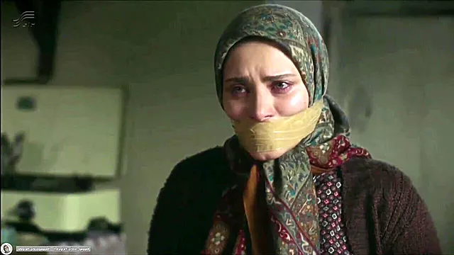 Amatør Bondage, Amatør Bundet, Bondage Kneblet, Kneblet Bundet, Arabisk Pige, Iran