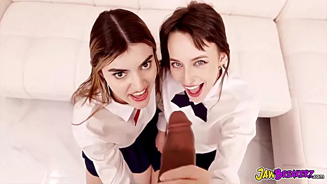สาวใหญ่เย็ดควยดํา, ชักว่าวหําใหญ่, ควยใหญ่ สามเส้า, ลูบควย, ดูดนม, มุมมองบุคคลแรก, เย็ดสาวเซเว่น